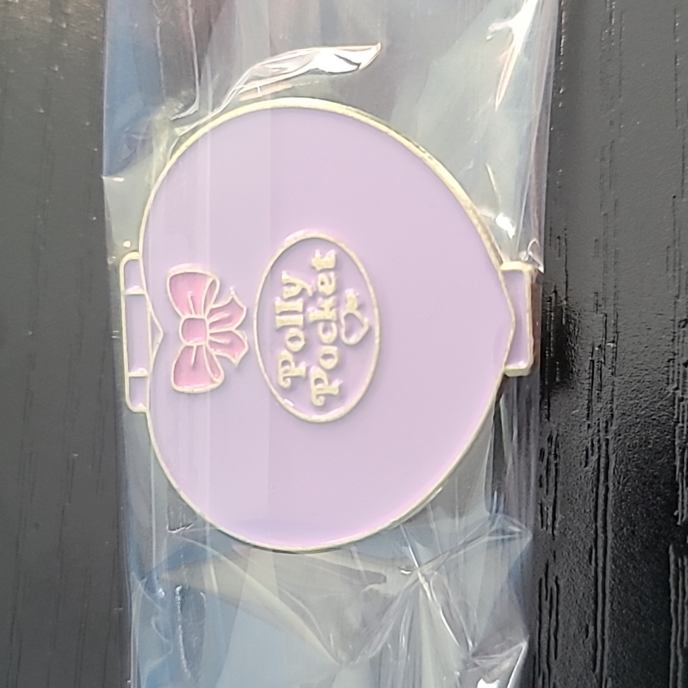 Polly Pocket Enamel Pin - Picture 3 of 4